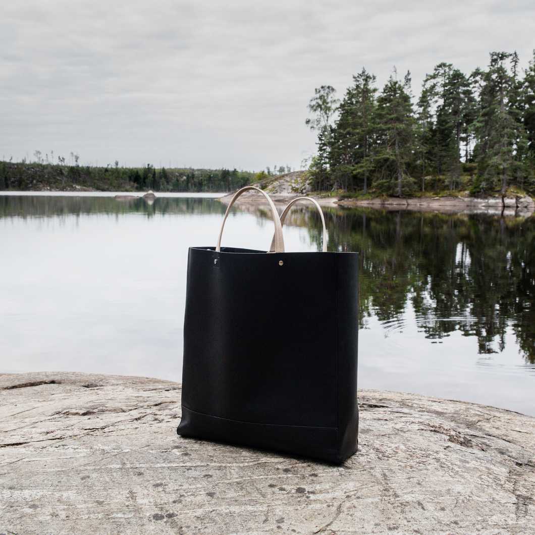 hasselblad x sandqvist messenger bag